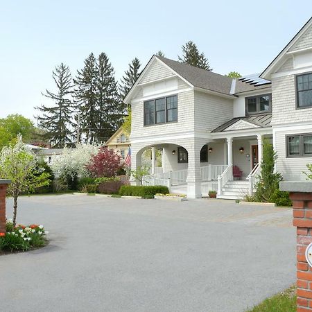 The Springwater Bed And Breakfast Saratoga Springs Exterior photo