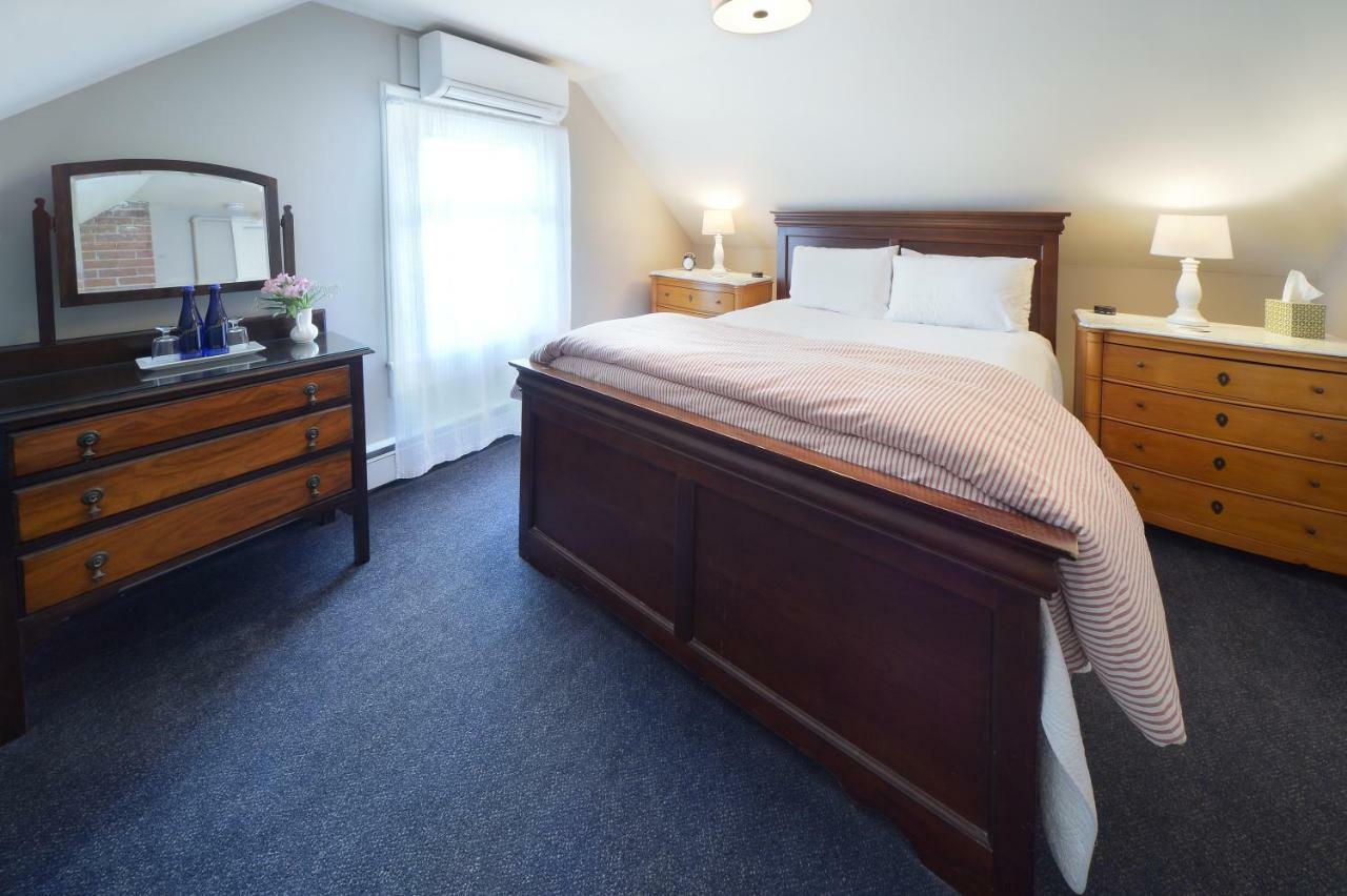The Springwater Bed And Breakfast Saratoga Springs Exterior photo