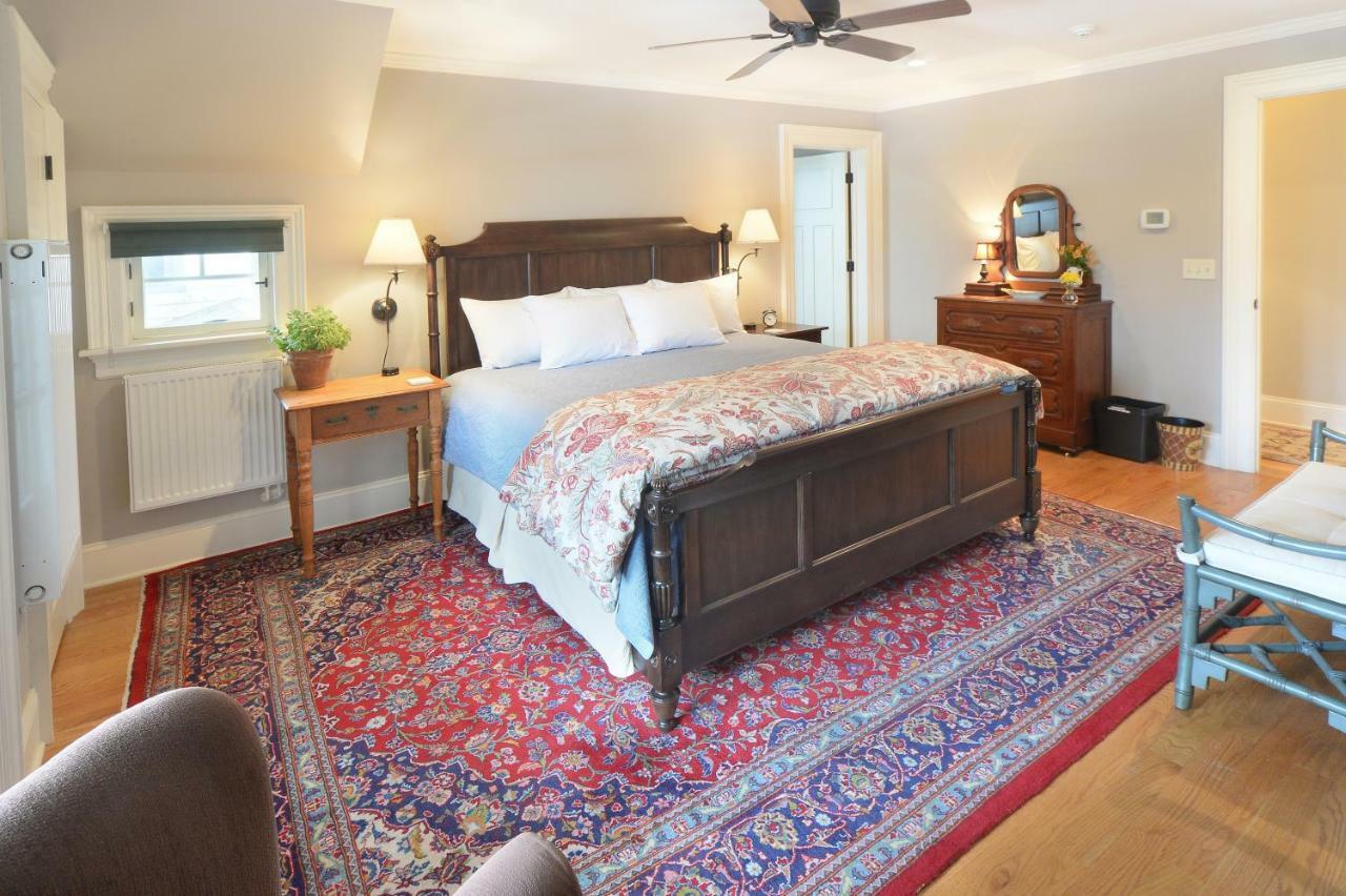 The Springwater Bed And Breakfast Saratoga Springs Exterior photo