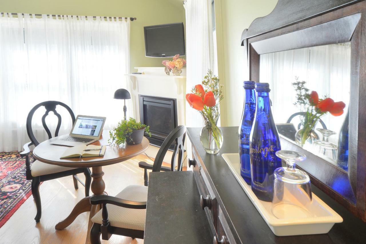 The Springwater Bed And Breakfast Saratoga Springs Exterior photo