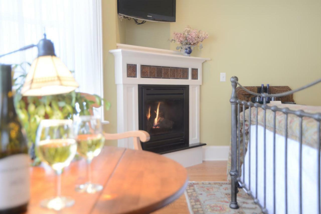 The Springwater Bed And Breakfast Saratoga Springs Exterior photo