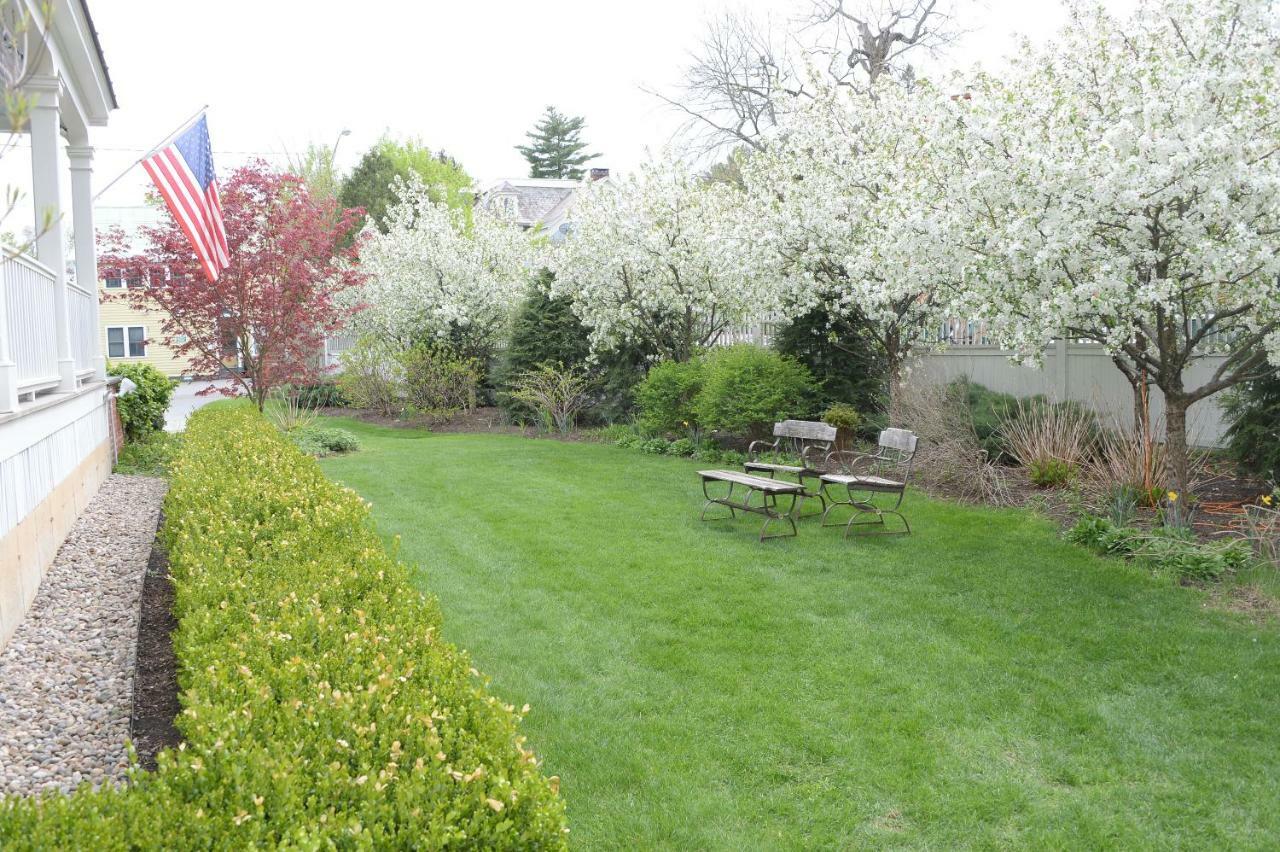 The Springwater Bed And Breakfast Saratoga Springs Exterior photo