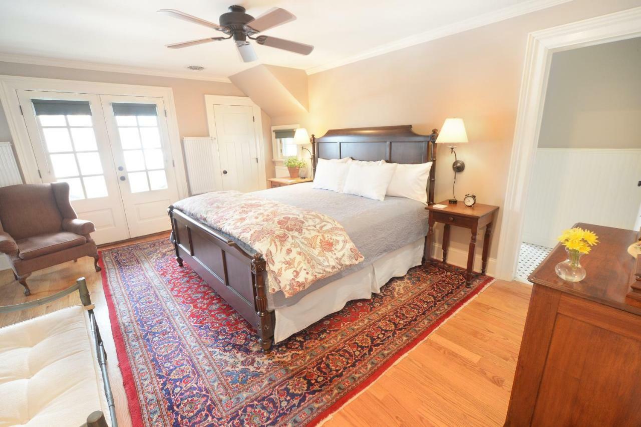 The Springwater Bed And Breakfast Saratoga Springs Exterior photo