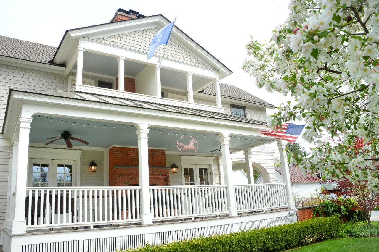 The Springwater Bed And Breakfast Saratoga Springs Exterior photo