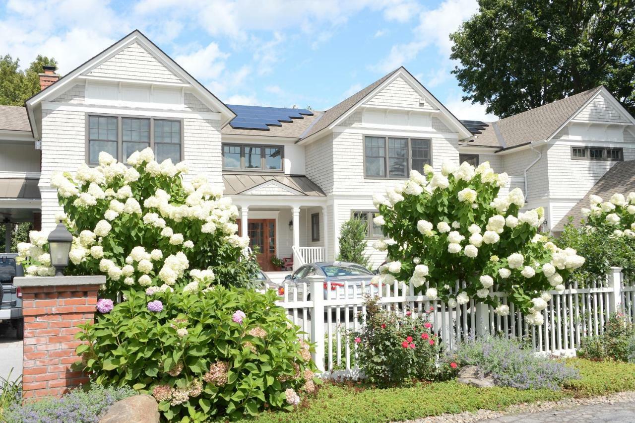 The Springwater Bed And Breakfast Saratoga Springs Exterior photo